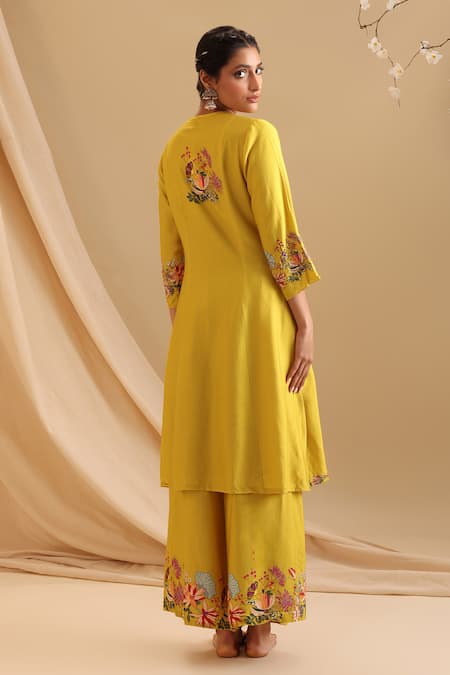 Buy_Soup By Sougat Paul_Yellow Chanderi Embroidery, Sequins V-neck Eraya Flower Vine Kurta With Pant 