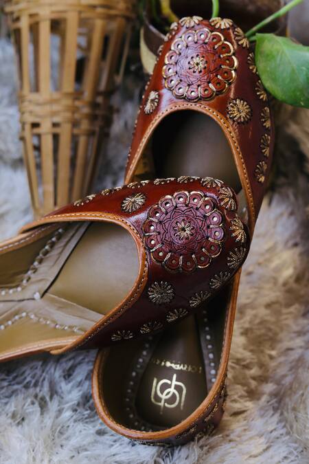 Buy_Loryphilory_Brown Brunette Floral Embroidered Juttis _Online_at_Aza_Fashions