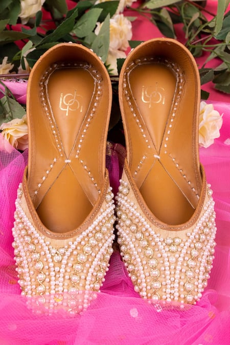 Loryphilory Moti Bagh Embellished Juttis 