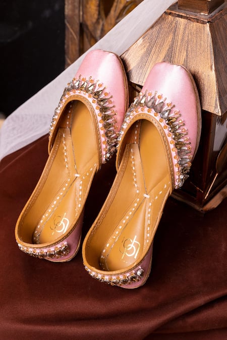 Loryphilory Pink Embellished Nagheen Jewel Juttis 