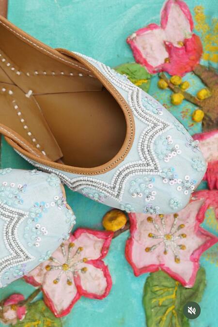 Loryphilory Sky Blue Seychelles Scallop Embellished Juttis Online at Aza Fashions Loryphilory_Sky Blue Seychelles Scallop Embellished Juttis_Online_at_Aza_Fashions