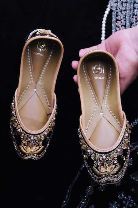 Loryphilory Floral Zardozi Embroidered Juttis