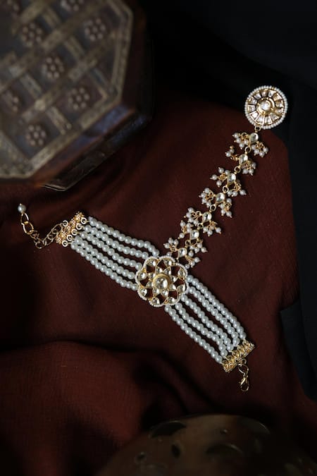 Paisley Pop Floral Kundan Unit Embellished Haathphool 