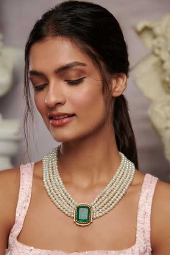 Paisley Pop_Green Emerald Doublet Stone Embellished Pearl Necklace _Online_at_Aza_Fashions