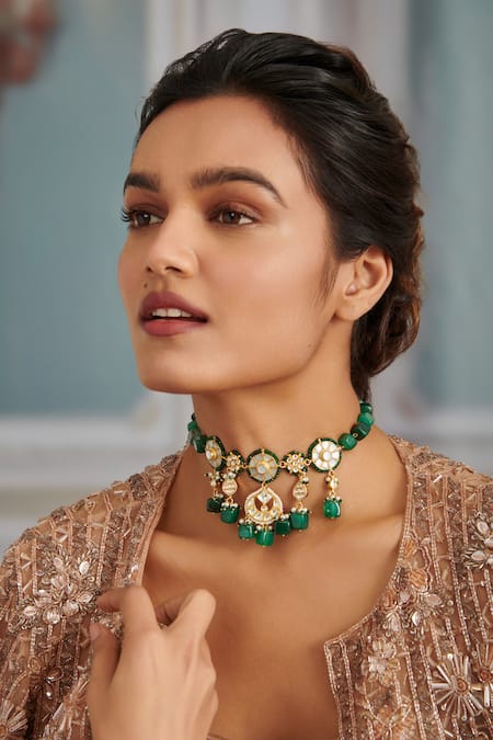 Paisley Pop Green Kundan Floral Carved Embellished Choker 
