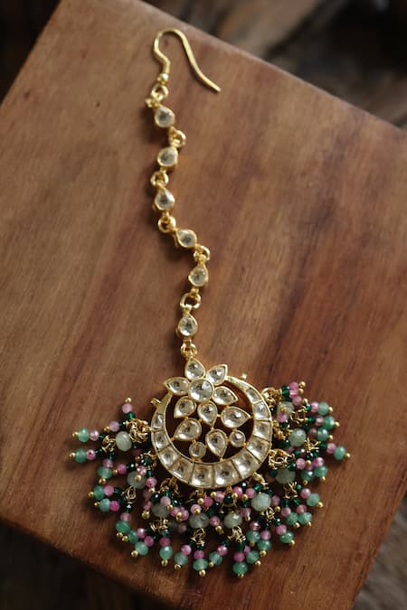 Shop Paisley Pop Multi Color Floral Kundan Carved Maangtikka at Aza Fashions Shop_Paisley Pop_Multi Color Floral Kundan Carved Maangtikka _at_Aza_Fashions
