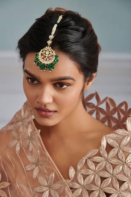 Buy_Paisley Pop_Green Flower Motif Carved Maangtikka _Online_at_Aza_Fashions