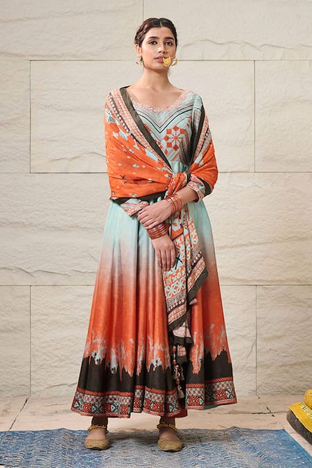 Saundh Abstract Print Shaded Anarkali Pant Set 