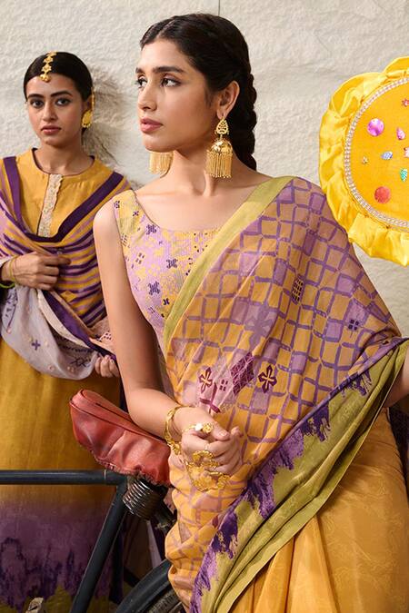 Buy_Saundh_Green Saree 100% Viscose Printed Geometric With Unstitched Blouse Piece_Online_at_Aza_Fashions