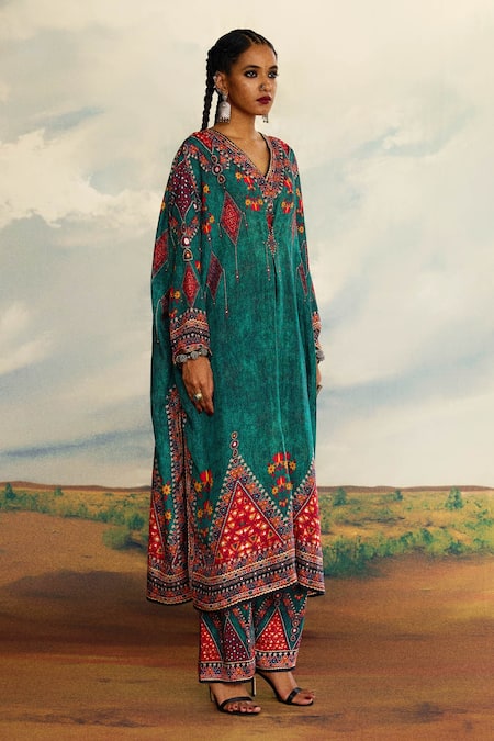 Rajdeep Ranawat_Green Silk Embroidery V-neck Banno Printed Long Kurta _at_Aza_Fashions