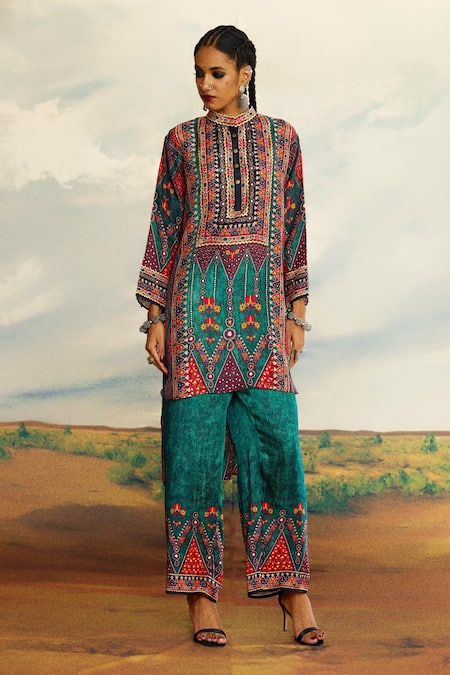 Rajdeep Ranawat_Blue Silk Embroidery Mandarin Collar Baaka Printed Asymmetric Kurta _at_Aza_Fashions