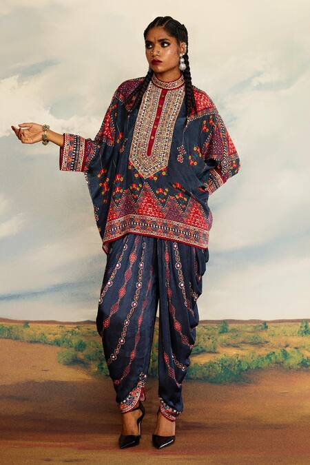 Buy_Rajdeep Ranawat_Grey Silk Embroidery Bandeau Neck Chanel Printed Asymmetric Kurta 