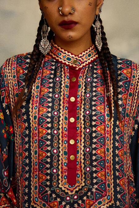 Shop_Rajdeep Ranawat_Grey Silk Embroidery Bandeau Neck Gayatri Printed Long Kurta 