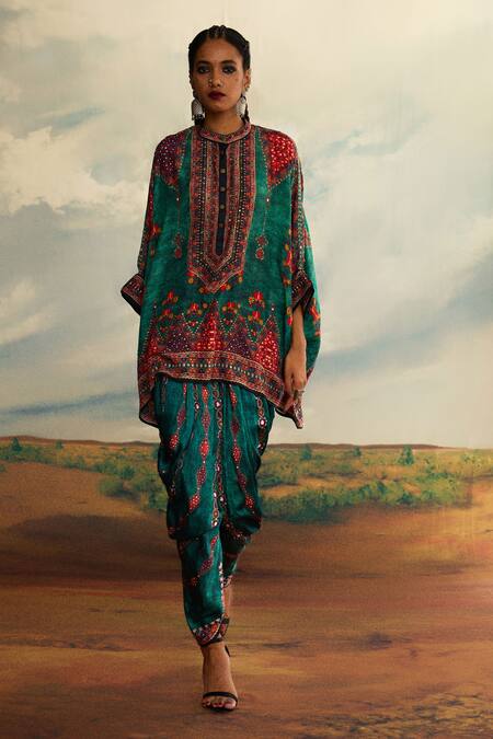 Rajdeep Ranawat_Green Silk Embroidery Bandeau Neck Chanel Phool Jahan Print And Tunic _at_Aza_Fashions