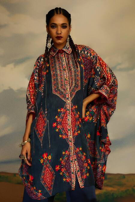 Buy_Rajdeep Ranawat_Grey Silk Embroidery Bandeau Neck Kamara Bloom Mural Print And Tunic 