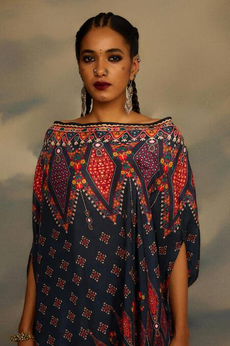 Buy_Rajdeep Ranawat_Grey Silk Mirrors, Embroidery Kamini Saharan Bloom Print And Tunic With Skirt 
