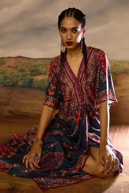 Shop_Rajdeep Ranawat_Grey Silk Sequins, Mirrors V-neck Kusum Bahar Print And Embroidered Kaftan 