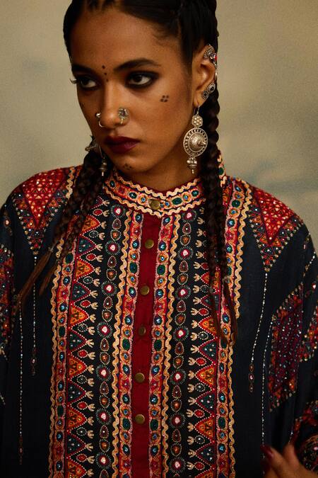 Rajdeep Ranawat_Grey Silk Embroidery Bandeau Neck Short Tunic _at_Aza_Fashions