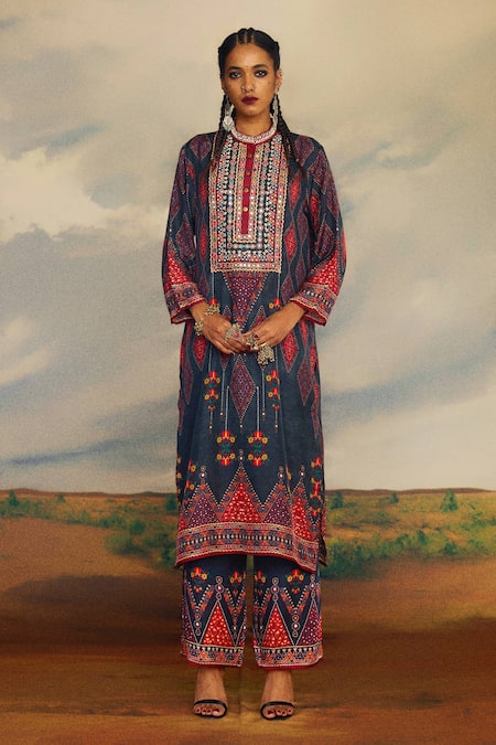 Shop_Rajdeep Ranawat_Grey Silk Mirrors, Diamonds Bandeau Neck Champa Print Kurta _Online_at_Aza_Fashions