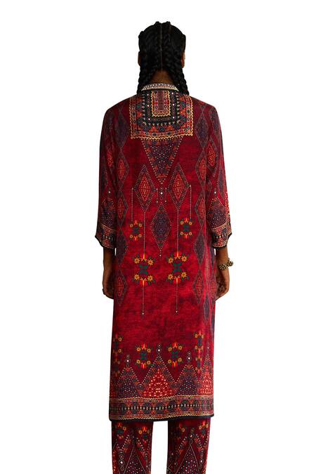 Rajdeep Ranawat_Red Silk Embroidery Bandeau Neck Champa Abstract Print Kurta _at_Aza_Fashions