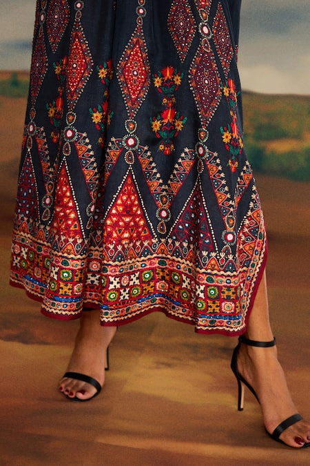 Shop_Rajdeep Ranawat_Grey Silk Sequins, Embroidery V-neck Rasika Floral Print Kaftan 