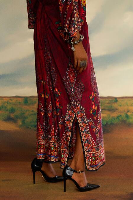 Buy_Rajdeep Ranawat_Red Silk Sequins, Embroidery V-neck Rasika Floral Print Kaftan 