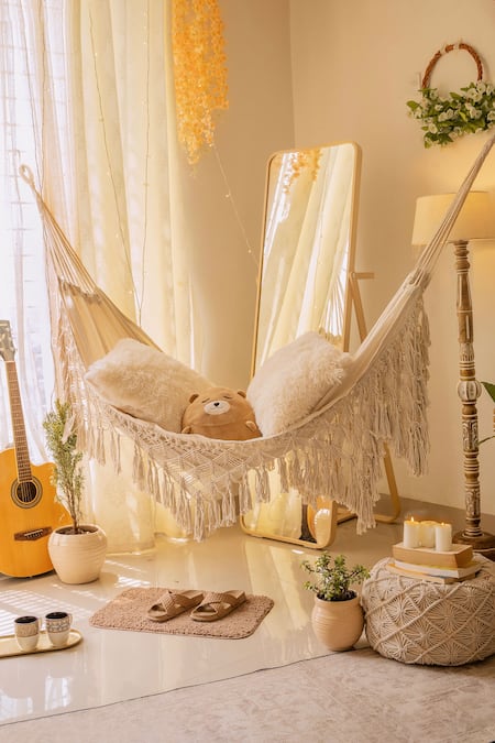 Karighar Off White Natural Cotton Cord Macrame Peaceful Perch Hammock