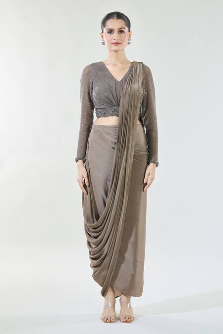 Babita Malkani_Brown Chiffon Sequins, Beads V-neck Detailed Pre-draped Saree With Blouse _Online_at_Aza_Fashions