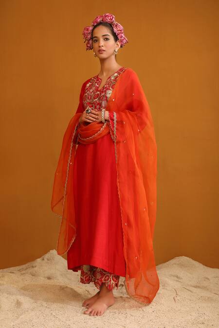Shop_Omana By Ranjana Bothra_Red Bamboo, Silk Organza Embroidery Split Naaz Floral Thread Kurta Pant Set _Online_at_Aza_Fashions