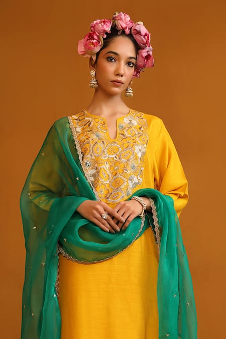 Omana By Ranjana Bothra_Yellow Bamboo, Silk Organza Embroidery, Zari Split Naaz Floral Kurta Pant Set _Online_at_Aza_Fashions