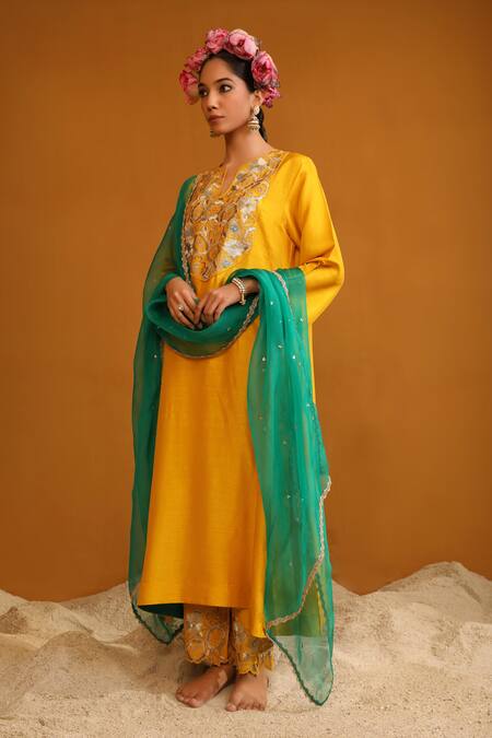Buy_Omana By Ranjana Bothra_Yellow Bamboo, Silk Organza Embroidery, Zari Split Naaz Floral Kurta Pant Set _Online_at_Aza_Fashions