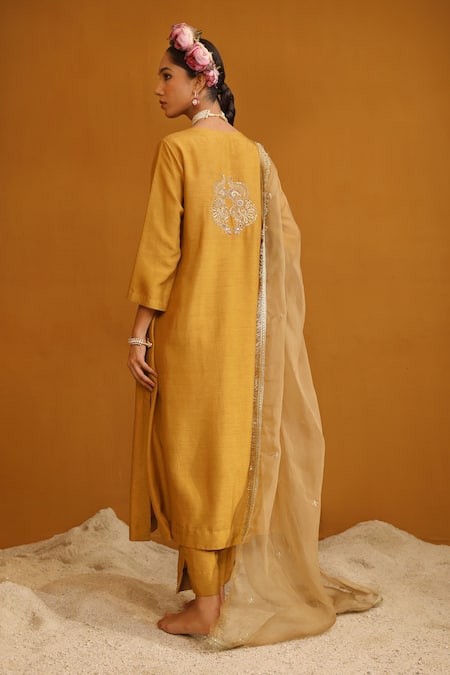 Omana By Ranjana Bothra Firoza Floral Vine Zari Embroidered Kurta Pant Set 