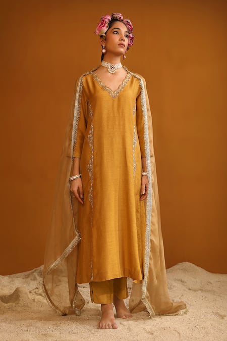 Omana By Ranjana Bothra_Gold Bamboo, Organza, Sequins, Firoza Floral Vine Kurta Pant Set _at_Aza_Fashions