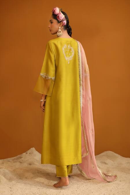 Omana By Ranjana Bothra Shehnaz Zari Embroidered Floral Kurta Pant Set 