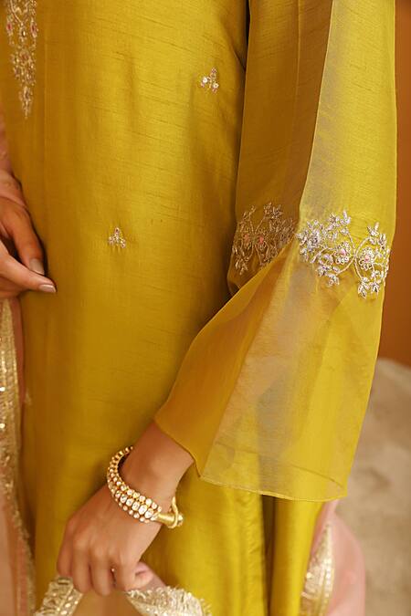 Buy_Omana By Ranjana Bothra_Green , Organza, Bamboo Sequins, Zari, Shehnaz Floral Kurta Pant Set _Online_at_Aza_Fashions