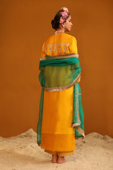 Omana By Ranjana Bothra Zeenat Jaal Zari Embroidered Kurta Pant Set 