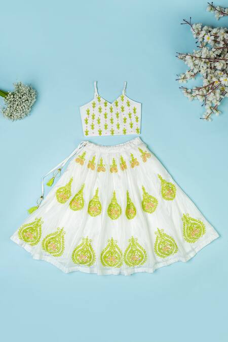 Yuvraani Jaipur_Ivory Polyester, Net Embroidery, Tassels Hand Lehenga Set _Online_at_Aza_Fashions