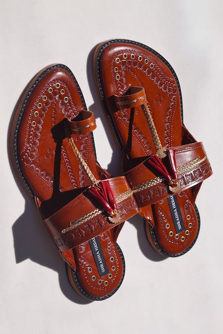 Buy Shradha Hedau Footwear Couture Brown Tassels, Fringe Bhuvit Braided Tribe Kolhapuri Toe Sandals Online at Aza Fashions Buy_Shradha Hedau Footwear Couture_Brown Tassels, Fringe Bhuvit Braided Tribe Kolhapuri Toe Sandals _Online_at_Aza_Fashions