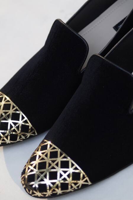 Buy Shradha Hedau Footwear Couture Black Ahaan Jaal Lace Embellished Moccasin Shoes Online at Aza Fashions Buy_Shradha Hedau Footwear Couture_Black Ahaan Jaal Lace Embellished Moccasin Shoes _Online_at_Aza_Fashions