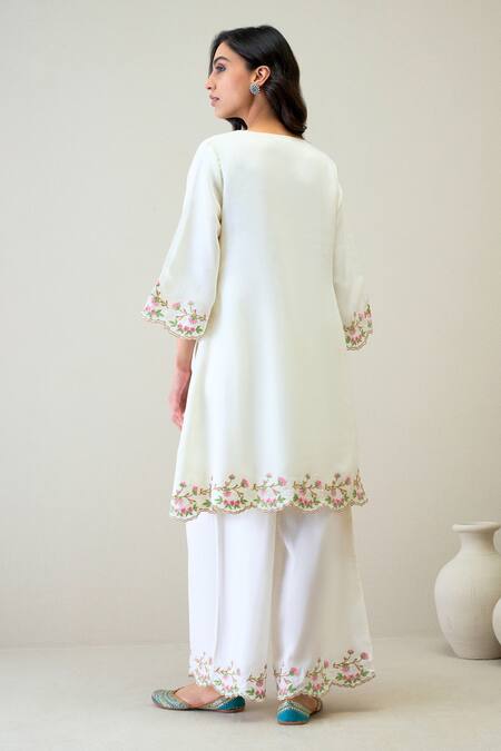Roohbyridhimaa_White Silk Organza, Cotton Embroidery V-neck Junnon Floral Kurta Pant Set _at_Aza_Fashions