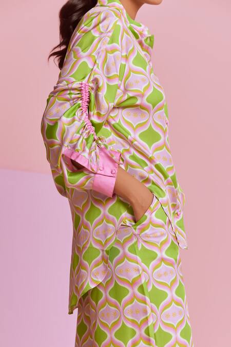 Buy NOIB Green Silk Collared Thais Hourglass Print Shirt Online at Aza Fashions Buy_NOIB_Green Silk Collared Thais Hourglass Print Shirt _Online_at_Aza_Fashions