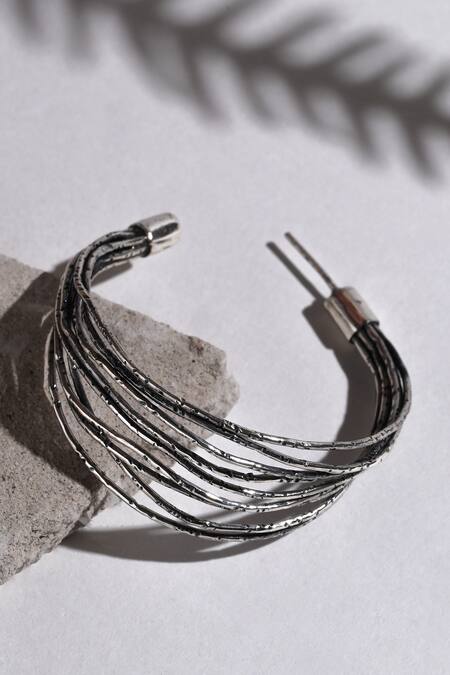 Buy Heena Mittal Gold Plated Metallic Thread Oxi Wired Hoops Buy_Heena Mittal_Gold Plated Metallic Thread Oxi Wired Hoops