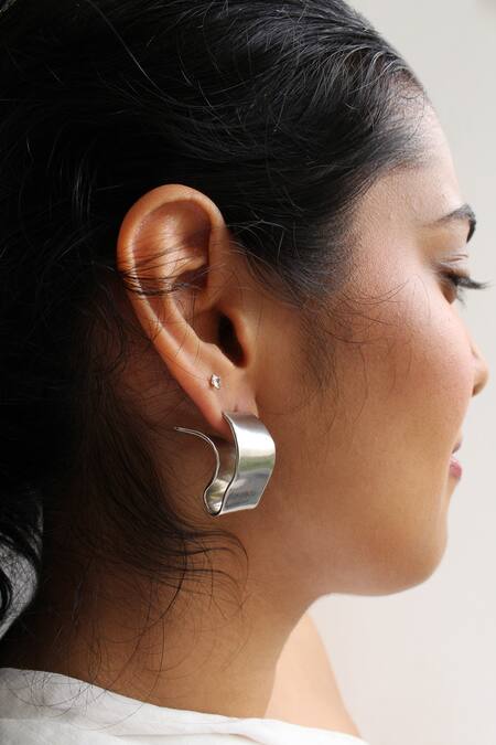 Buy_Heena Mittal_Silver Plated Rigel Flowing Ribbon Hoops _Online_at_Aza_Fashions