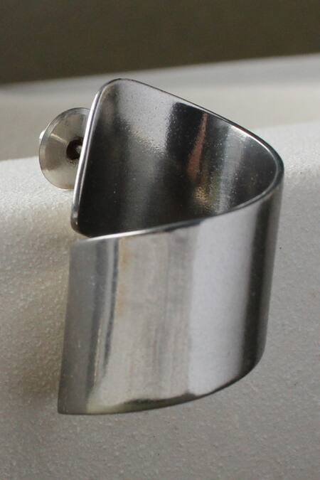 Shop_Heena Mittal_Silver Plated Deneb Glint Studs _Online_at_Aza_Fashions