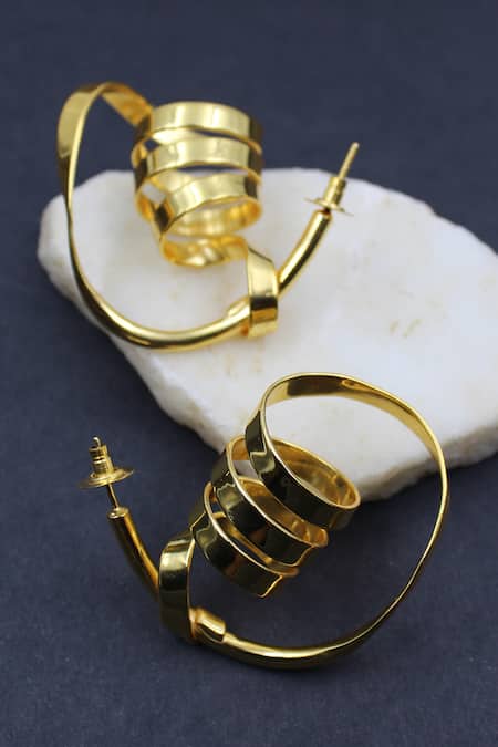 Heena Mittal Draco Twisted Ribbon Pattern Earrings 