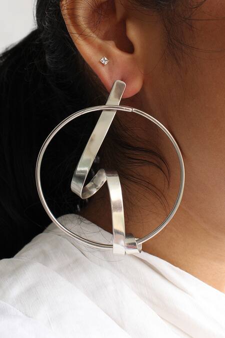Heena Mittal_Silver Plated Sirius Rippling Pattern Hoops _at_Aza_Fashions