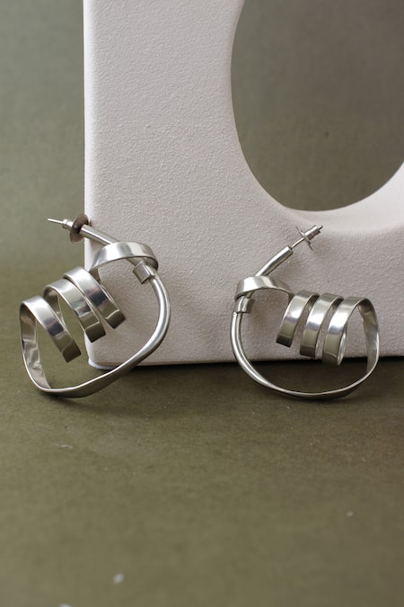 Heena Mittal Draco Twisted Ribbon Pattern Earrings 