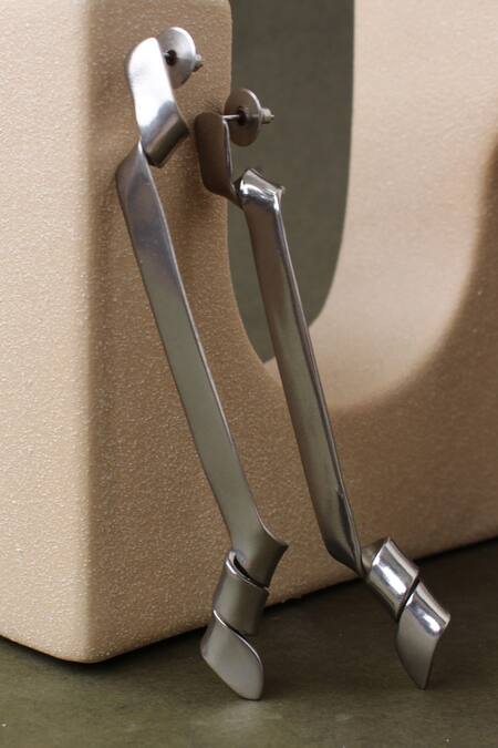 Shop_Heena Mittal_Silver Plated Aquila Twisted Ribbon Pattern Earrings _Online_at_Aza_Fashions