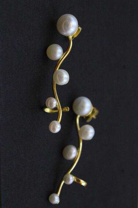 Buy_Heena Mittal_Gold Plated Pearls Studded Earcuffs_Online_at_Aza_Fashions