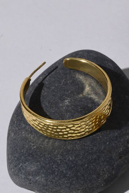 Buy_Heena Mittal_Gold Plated Hailey Textured Hoops _Online_at_Aza_Fashions